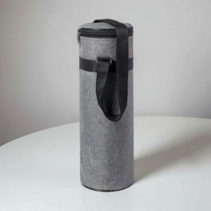nevera portátil, nevera térmica, nevera de viaje, nevera isotérmica, nevera con aluminio, nevera con cremallera, nevera con correa, nevera para camping, nevera para picnic, nevera ligera, nevera para bebidas, nevera para botellas, bolsa térmica, nevera con base reforzada, nevera para exteriores, nevera portátil resistente, bolsa isotérmica para bebidas