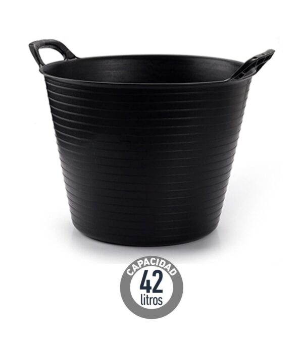 capazo plástico 42L, cubo flexible negro, capazo resistente, capazo para jardinería, capazo multiusos, cubo de obra, capazo construcción, capazo con asas, almacenamiento flexible, herramientas de jardín, capazo para escombros, capazo agrícola, contenedor de plástico resistente, capazo gran capacidad, cubo negro flexible.