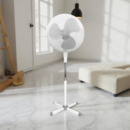 ventilador de pie, ventilador de pie blanco, ventilador 45W, ventilador con 3 velocidades, ventilador oscilante, ventilador de oficina, ventilador ajustable, ventilador para casa, ventilador de pie con inclinación, ventilador para dormitorio, ventilador de mesa, ventilador potente