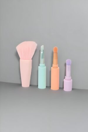 Set de Brochas de Maquillaje 4 en 1 – 4 Piezas de 20 cm con Cerdas Sintéticas y Diseño Ergonómico