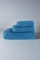 Lote 3 juegos toallas baño completo, colores surtidos, incluye bidé, lavabo y baño.