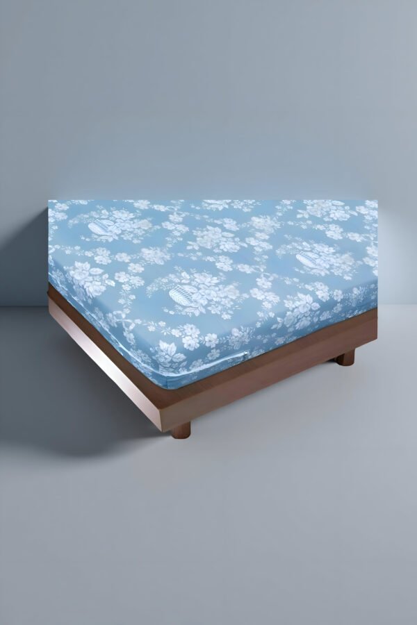 Funda blanca de colchón 150x190 cm con cierre total.